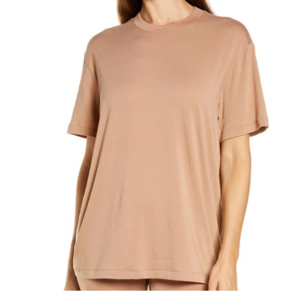 SKIMS Boyfriend Tee - Picture 1 of 5